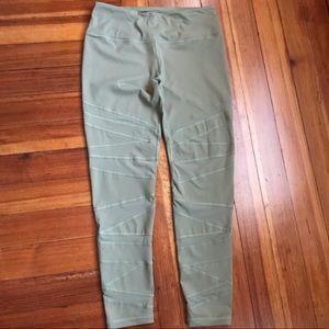 Victoria’s Secret knockout high waist legging